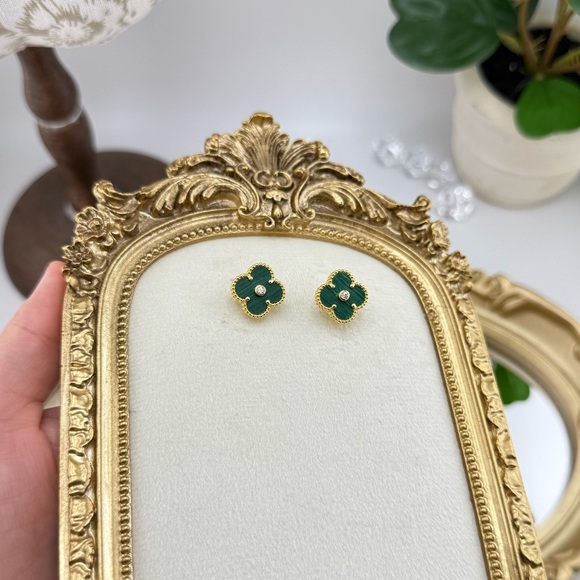 Jewelry - Lucky Alhambra Clover Earrings with Logo – Sterling Silver & Green Stone